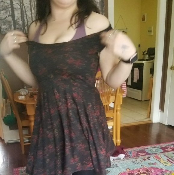 Dress - Picture 5 of 5